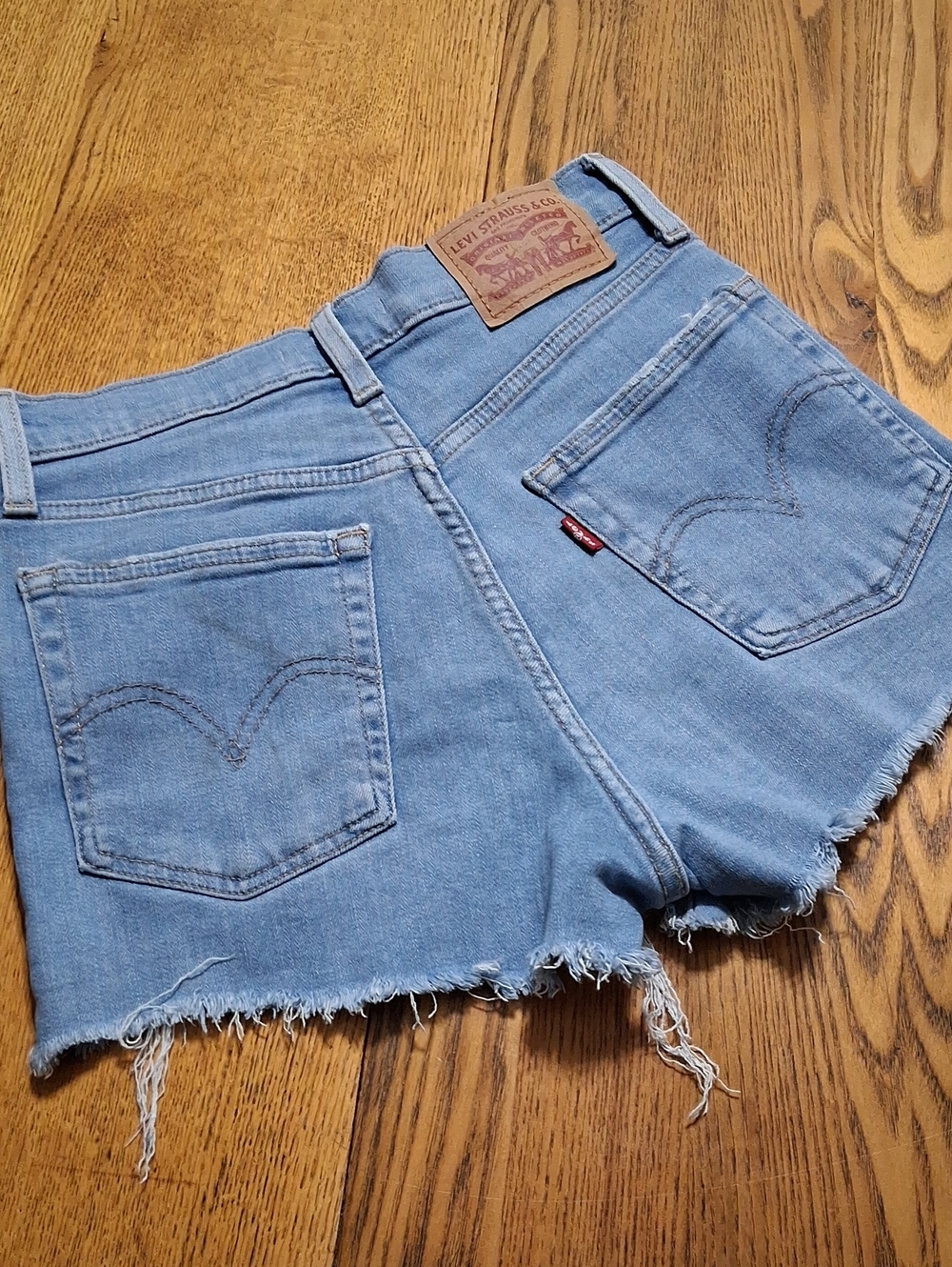 LEVI STRAUSS Jeans Shorts Womens 25 Preowned Fray HIGH RISE Distressed - Picture 5 of 5